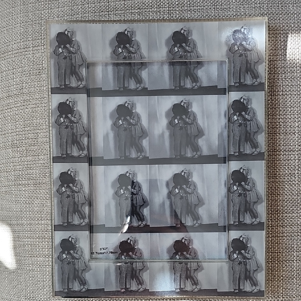 Black and White Photo Frame